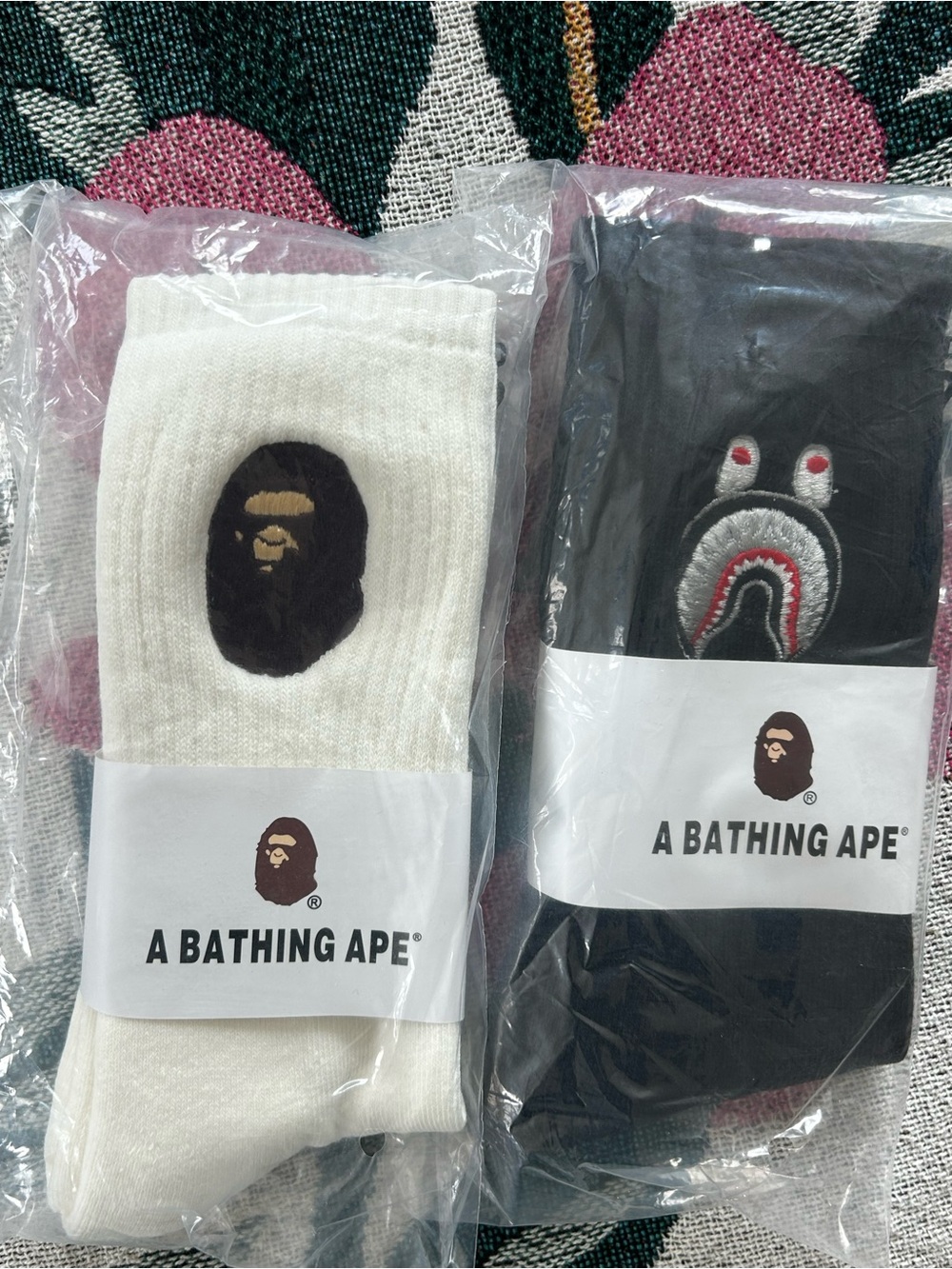 A Bathing Ape Crew Socks - White and Black (2-Pack)